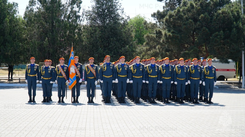 Сотрудники Главного управления МЧС России по Республике Дагестан приняли участие в военном параде, посвященном Дню Победы в Великой Отечественной войне