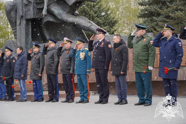 В День Победы представители Росгвардии приняли участие в праздничных мероприятиях
