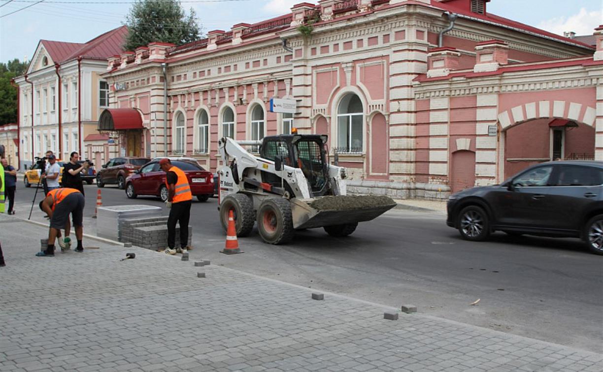 В историческом центре Тулы ремонтируют дороги и тротуары