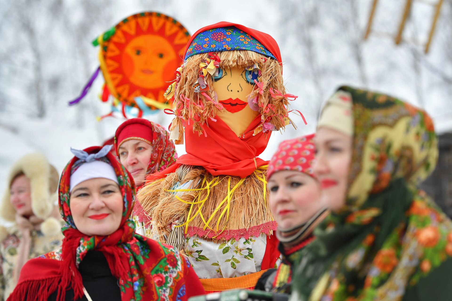 Украшения на масленицу. Современная масленица. Масленица гуляния блины. Масленица. Народные гуляния на масленицу.