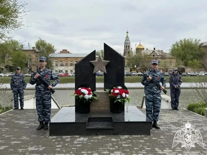 В Астрахани росгвардейцы провели уроки мужества ко Дню Победы