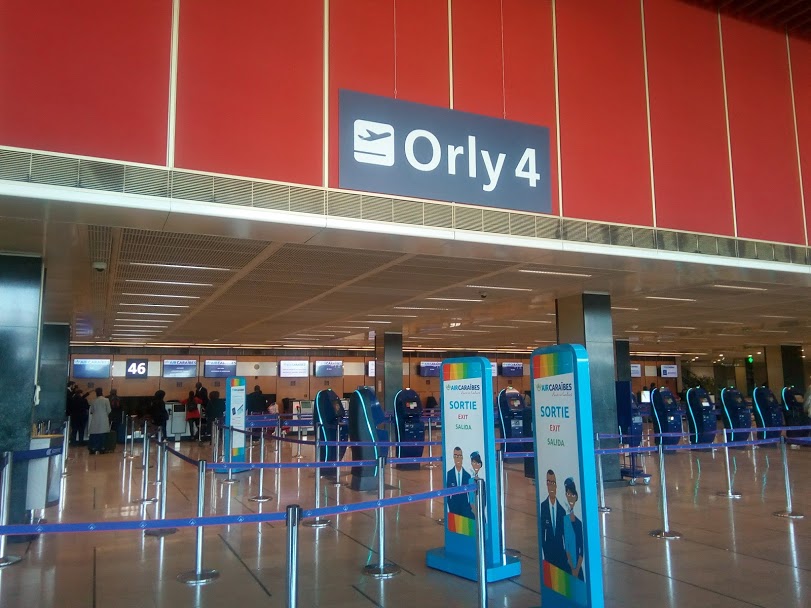 В аэропортах Франции отменят часть рейсов из-за забастовки авиадиспетчеров