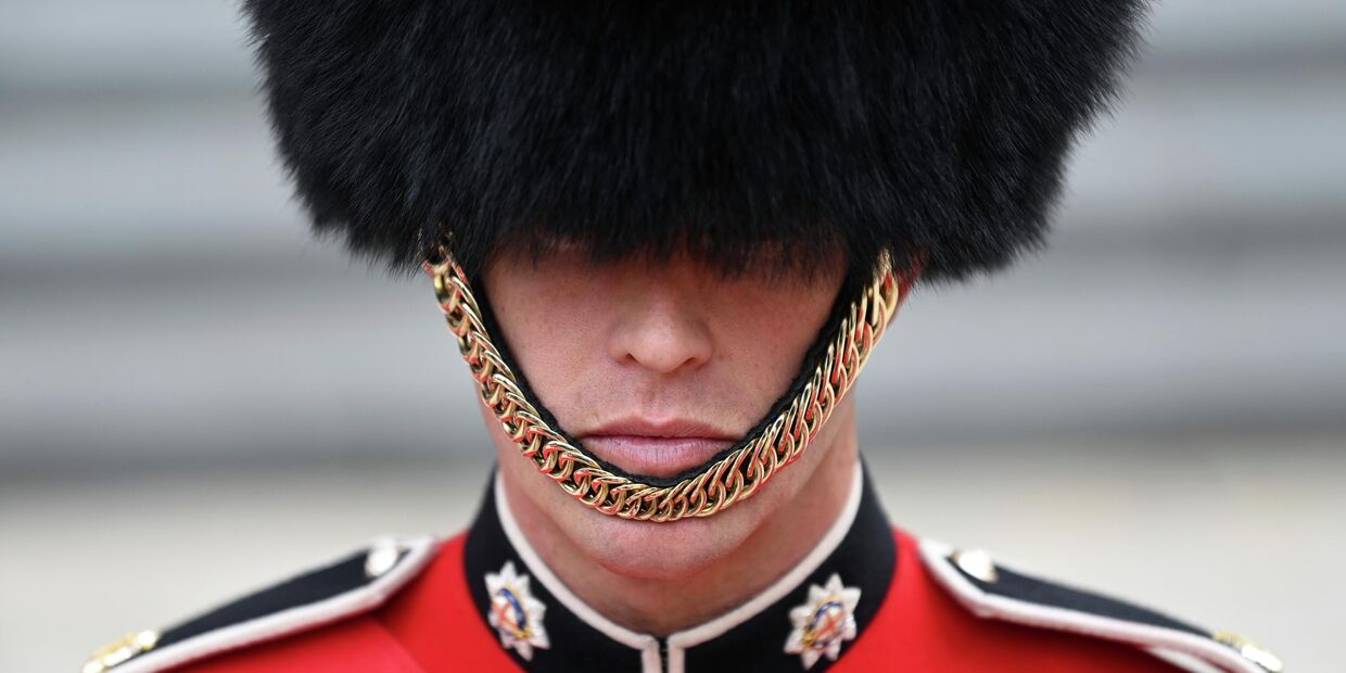 Солдат Колдстримской гвардии Великобритании