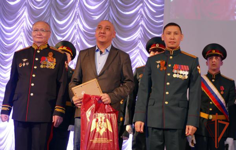 День Росгвардии в Омске отметили концертом и вручением государственных наград