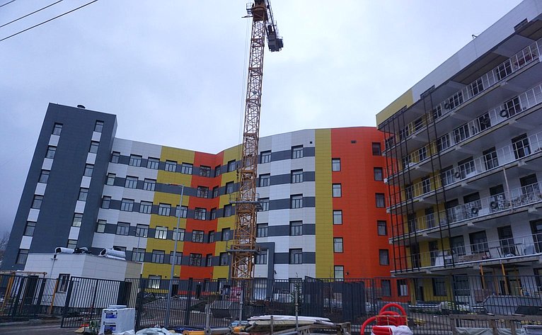 Екатерина Грибкова оценила ход строительства объектов здравоохранения в Сыктывкаре