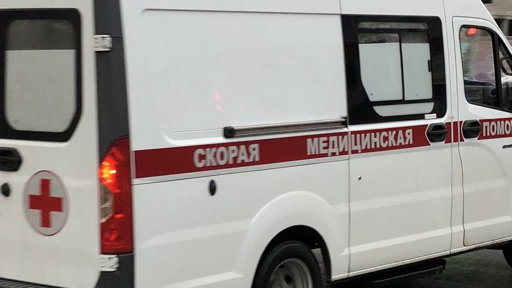 В Брянске на проспекте Московском столкнулись два автомобиля – ранен водитель