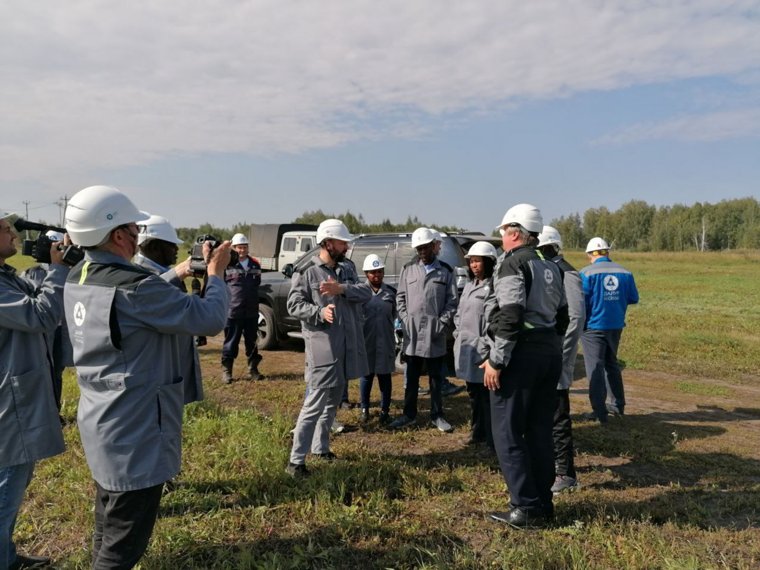 Иностранных гостей познакомили с производственным процессом