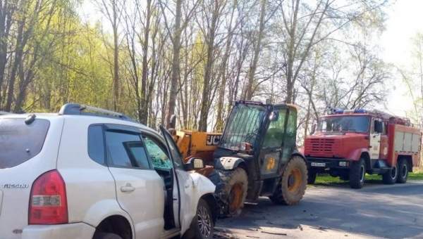 В Курской области водитель «Хендая» погиб в ДТП с погрузчиком