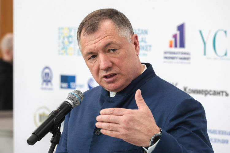 Марат Хуснуллин: «Форум пройдет в знаменательное время, в Год защитника Отечества и сразу после празднования 80-летия Великой Победы. Мы должны помнить о цене мира и согласия между народами и прилагать все усилия для укрепления братских связей»