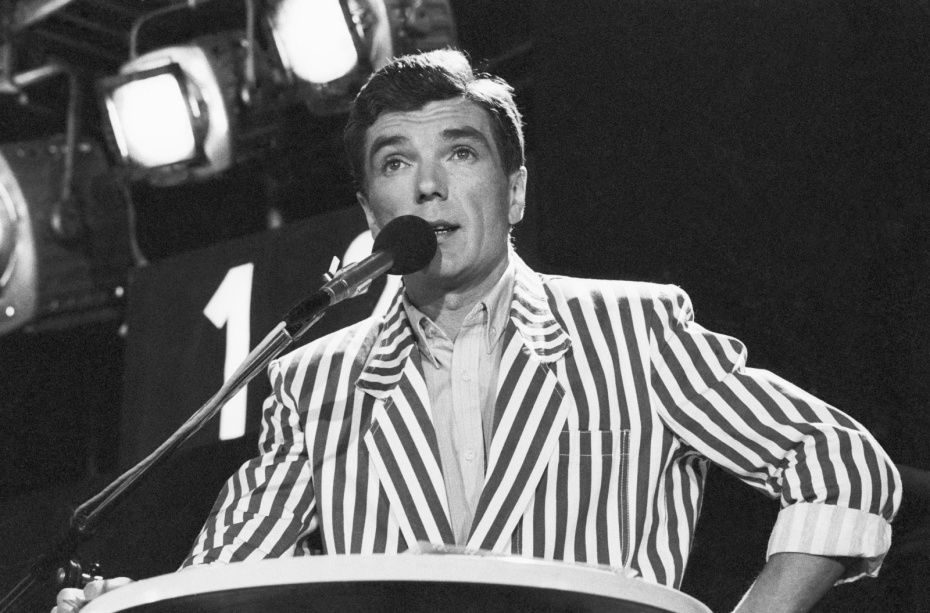 Диктор ЦТ и ведущий хит-парада Юрий Николаев