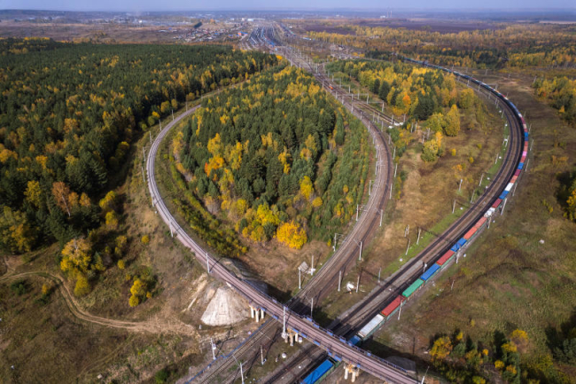 Грузы на железнодорожной сети скорее стоят