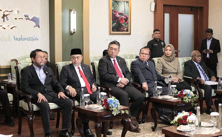В рамках визита в Республику Индонезия делегация Совета Федерации провела ряд встреч
