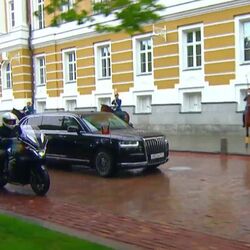 Путин отправился на инаугурацию на обновленной модели Aurus Senat