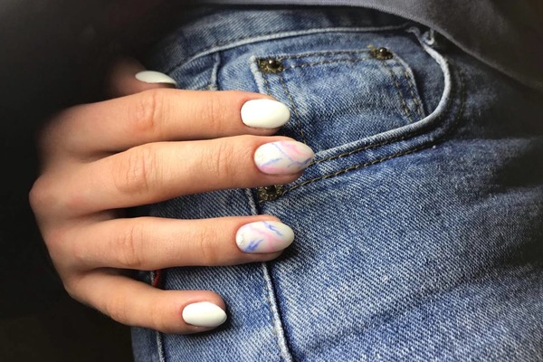 какой цвет на новый год 2023 ногти. маникюр январь 2023. маникюр на новый год 2023 корейский классика. Shellac 2023. зимний нюдовый маникюр 2022.