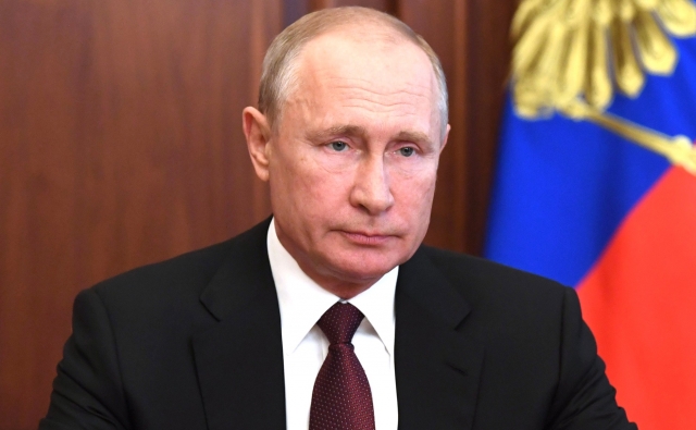 Путин заявил, что Россия решит все проблемы внутреннего спроса