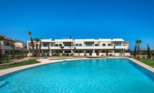 Апартаменты с садом в 200 метрах от пляжа, Торревьеха, Испания за 285 000 €