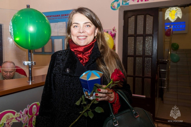 C праздникoм, дoрогие коллеги!