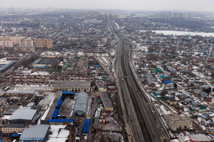 Недостроенным остается фрагмент от магистрали 100-летия ТАССР до Кировской дамбы в центре города