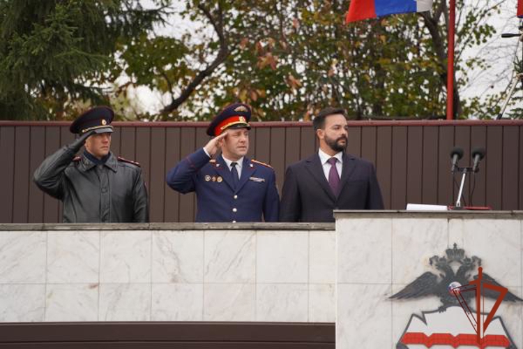 В Омской академии МВД полковник Алексей Танков принял участие в торжественной церемонии приведения первокурсников к Присяге 