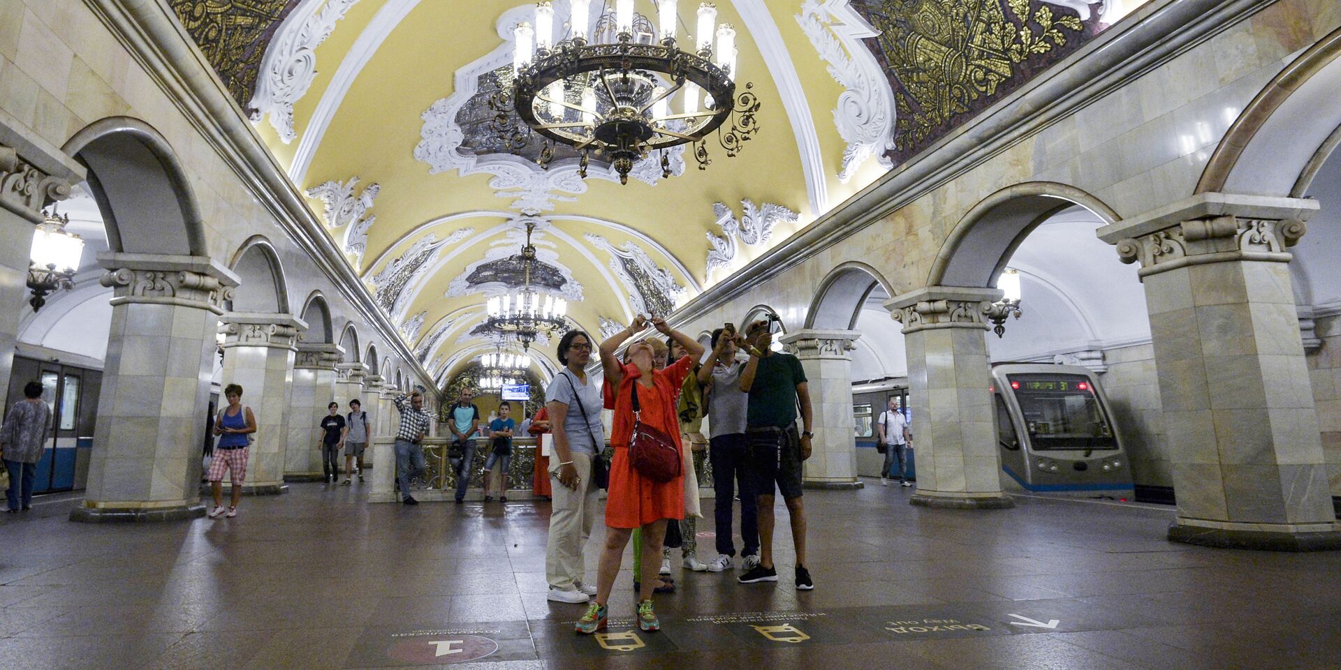 Эксперты прогнозируют рост потока иностранных туристов в Россию - ИноСМИ, 1920, 03.11.2025