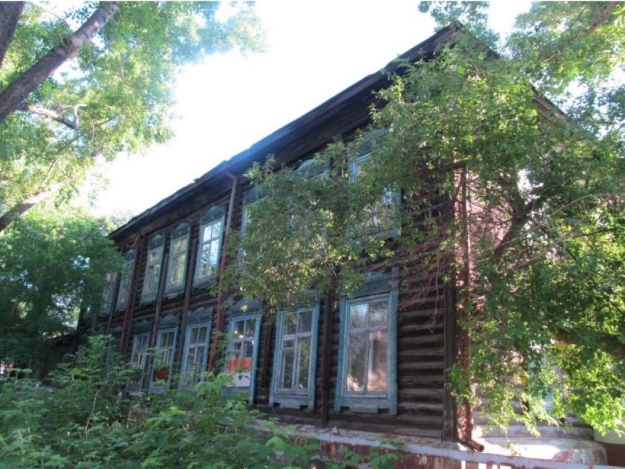 Здание на пр. Калинина, 5а до пожара. 