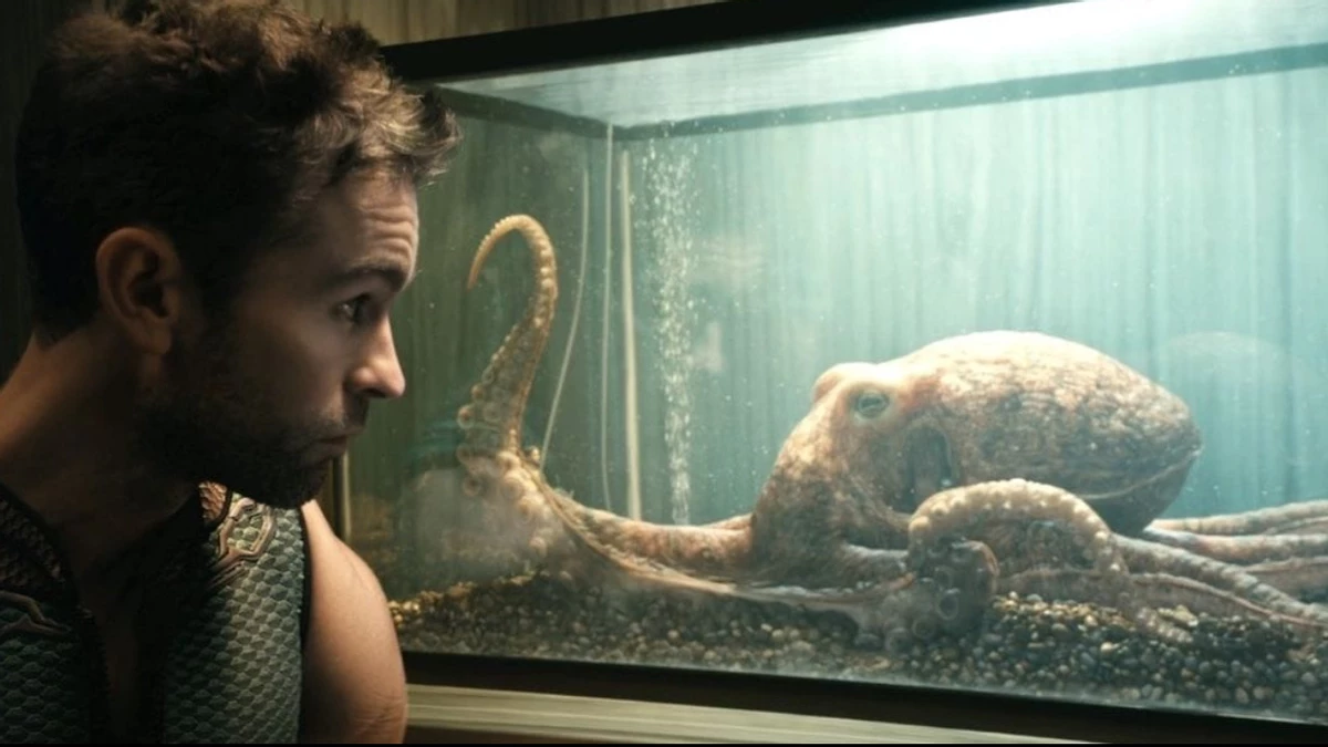 Пучина, он же Подводный, он же Deep рекламирует недетскую игрушку в виде осьминога