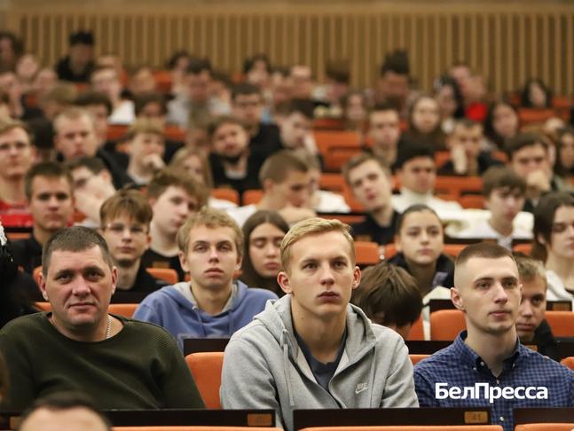Ведущий Первого канала прочитал для белгородских студентов лекцию о личной эффективности - Изображение 