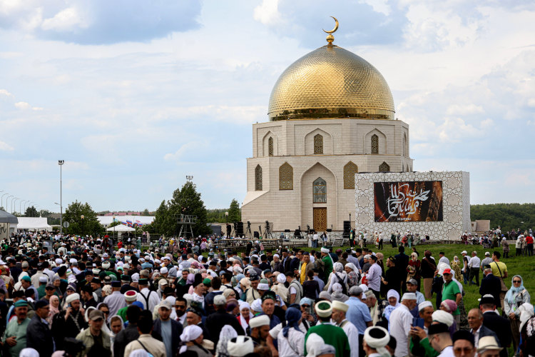 «В нашем понимании и в понимании наших ученых, традиционный ислам — это тот, который основывается на следовании четырем известным мазхабам. Последователь такого подхода считается приверженцем традиционного толка, принятых в исламе правовых школ»