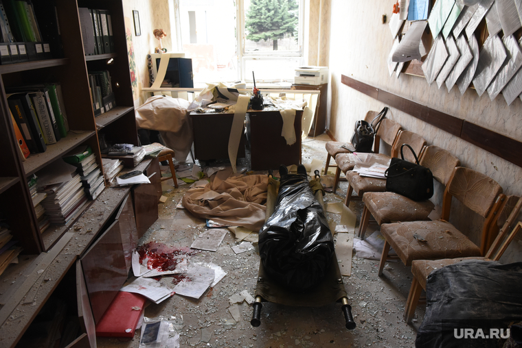 умерли 2 учительницы. умерли 2 учительницы. школа 50 горловка. обстрелянная школа в горловке. обстрел школы в горловке.