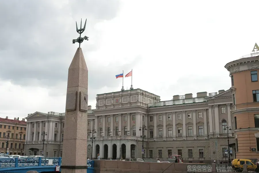 О вреде табака и неагрессивных собаках. В Петербурге состоялось заседание ЗакСа | ФОТО Дмитрия СОКОЛОВА