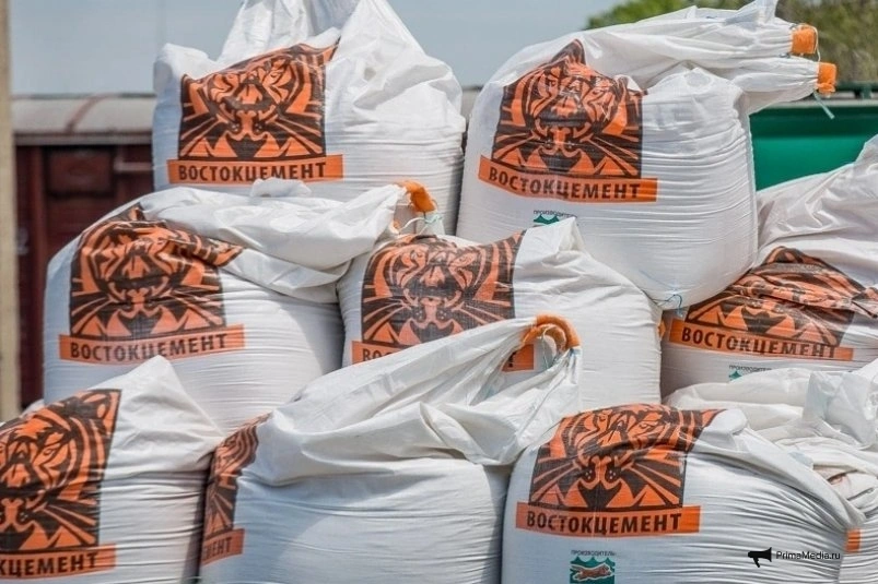 Мешки с продукцией "Востокцемента" ИА PrimaMedia