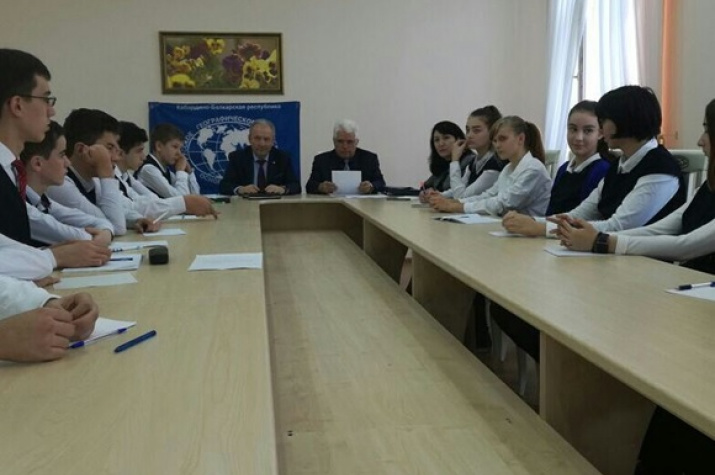 Мкоу цо успех г нальчик кбр. Жанна шалиуатовна. Директор школы успех нальчик. Школа успех нальчик официальный сайт. Центр образования успех.