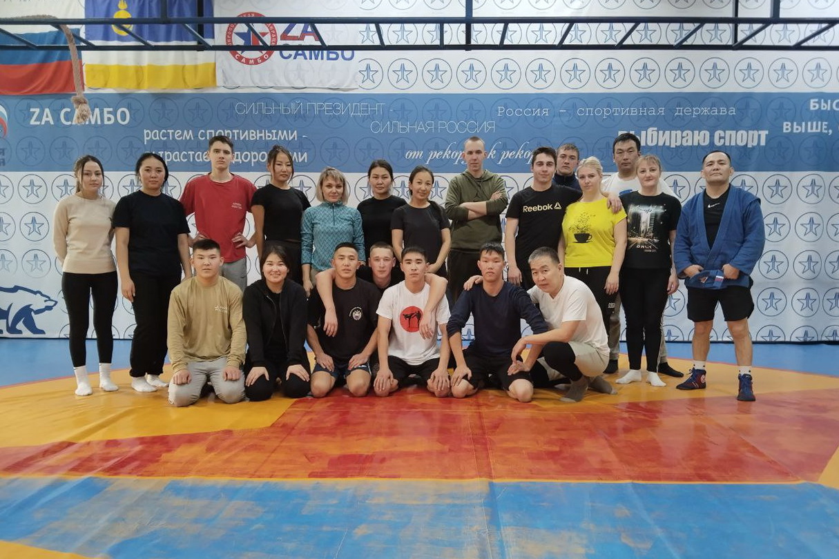 Для сотрудников УФСИН России по Республике Бурятия состоялся мастер-класс по самбо 