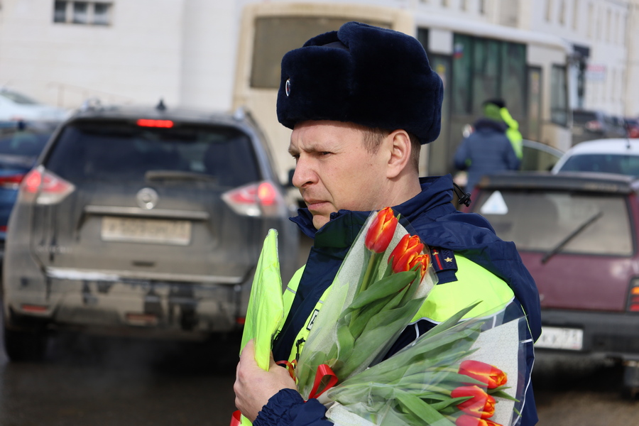 Цветы для автоледи СПБ Центральный район