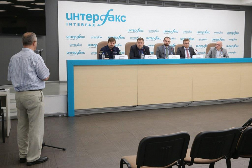 Press today. English press. Press today. Press today. Press today.