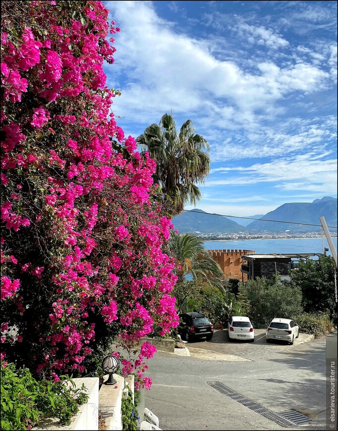 Аланья в ноябре. Пещера Дамлаташ. Красная башня. Судоверфь Терсане.