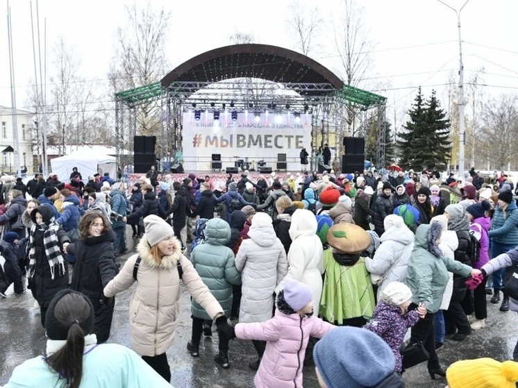 Фестивалем «Марьяне» отметили День народного единства в столице Карелии