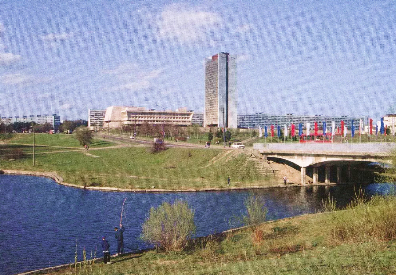 Городской пруд Зеленограда (река Сходня), через который предполагалось провести трассу трубопроводного пневмотранспорта