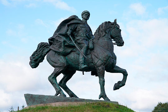 Памятник Минигали Шаймуратову