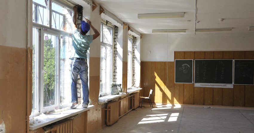 Мэрия заплатит более 26 млн сомов за ремонт двух школ в Бишкеке