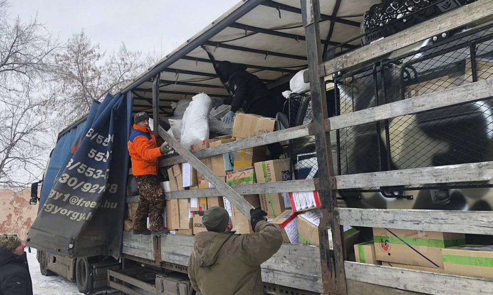 Из Омска в Луганск отправили фуру с гуманитарной помощью для участников СВО