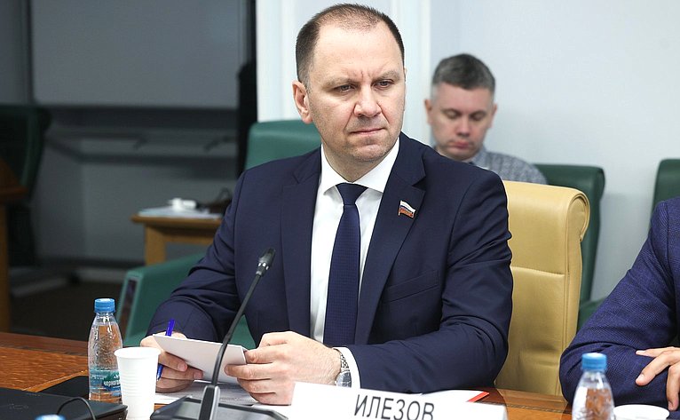 Михаил Илезов