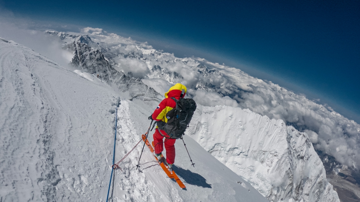 Спуск на лыжах с вершины Эвереста