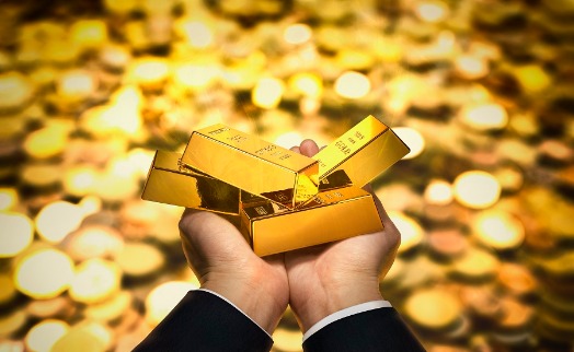 Агентство Fitch повысило прогноз цен на золото в 2024 году