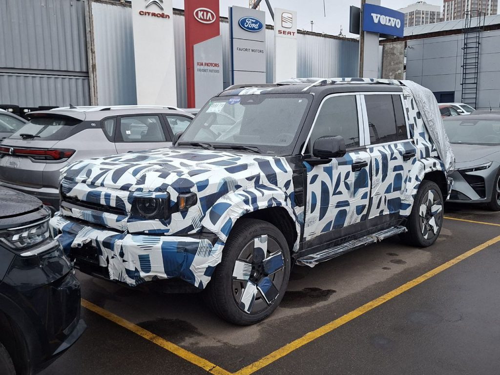 Посмотрел внедорожник iCaur V27 у дилера в Москве: как выглядит «китайский Прадо» вживую. Эксклюзив