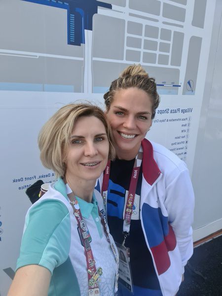 Евгения и пловчиха Юлия Ефимова