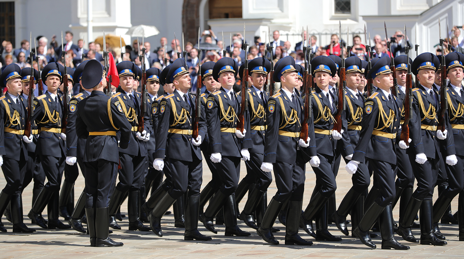 красная площадь президентский полк