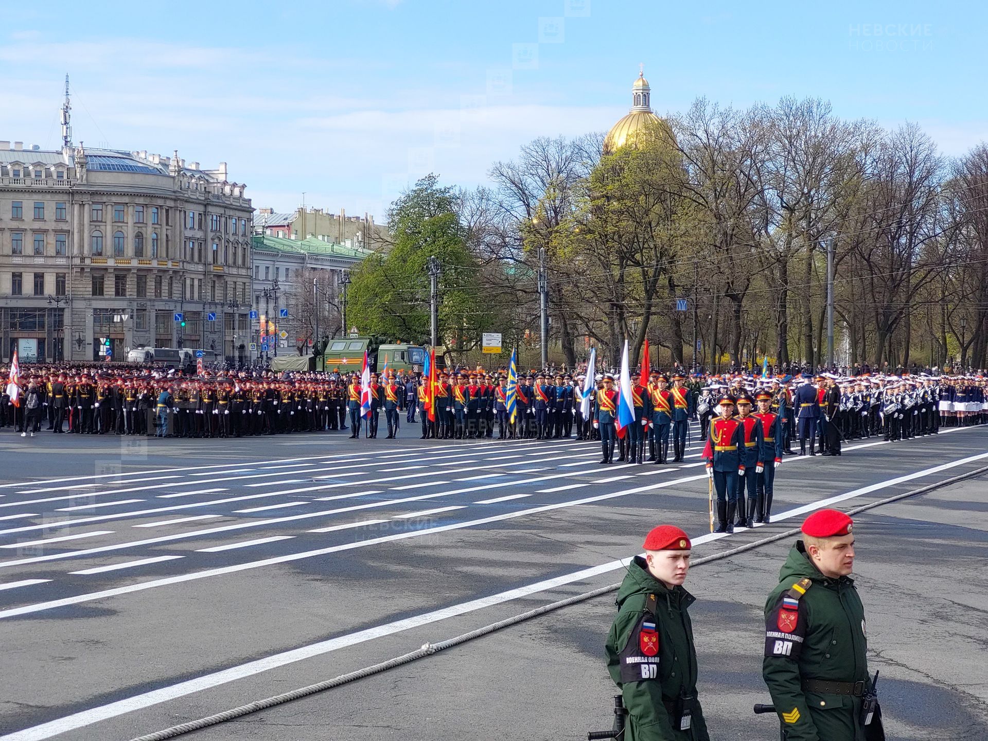 Парад в петербурге. Парад 2023 Санкт-Петербург. Парад на Дворцовой площади 9 мая. Репетиция парада Победы Дворцовая площадь. Парад на Дворцовой площади 2023.