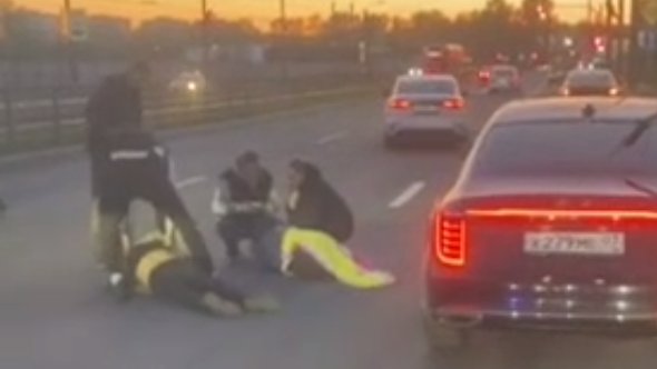 Скриншот видео: «Мегаполис»