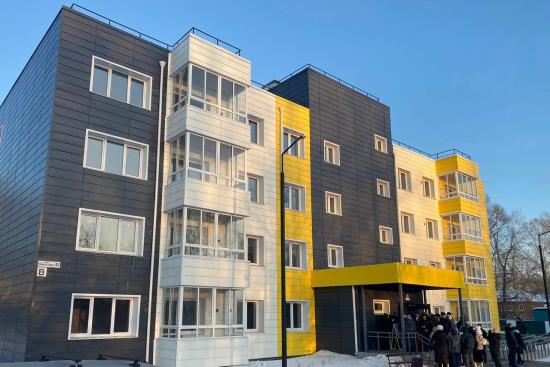 В Усолье-Сибирском 24 семьи получили ключи от новых квартир